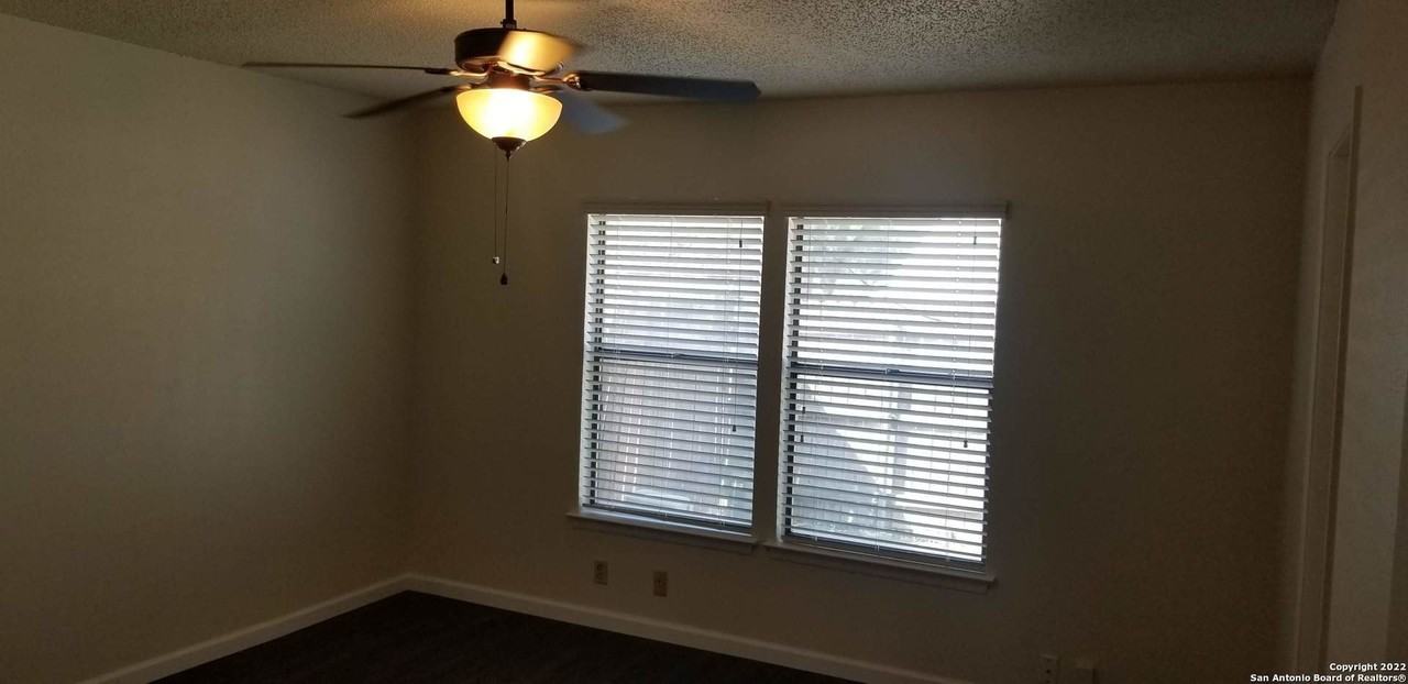 8435 Forest Ridge Dr - Photo 5 of 11