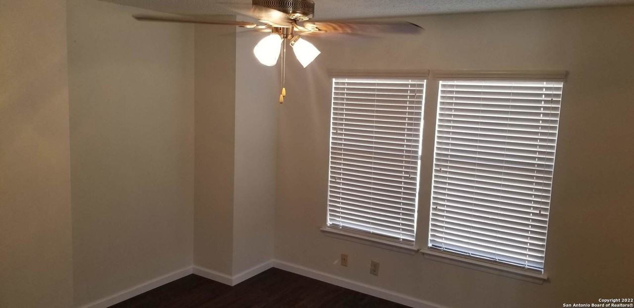 8435 Forest Ridge Dr - Photo 7 of 11