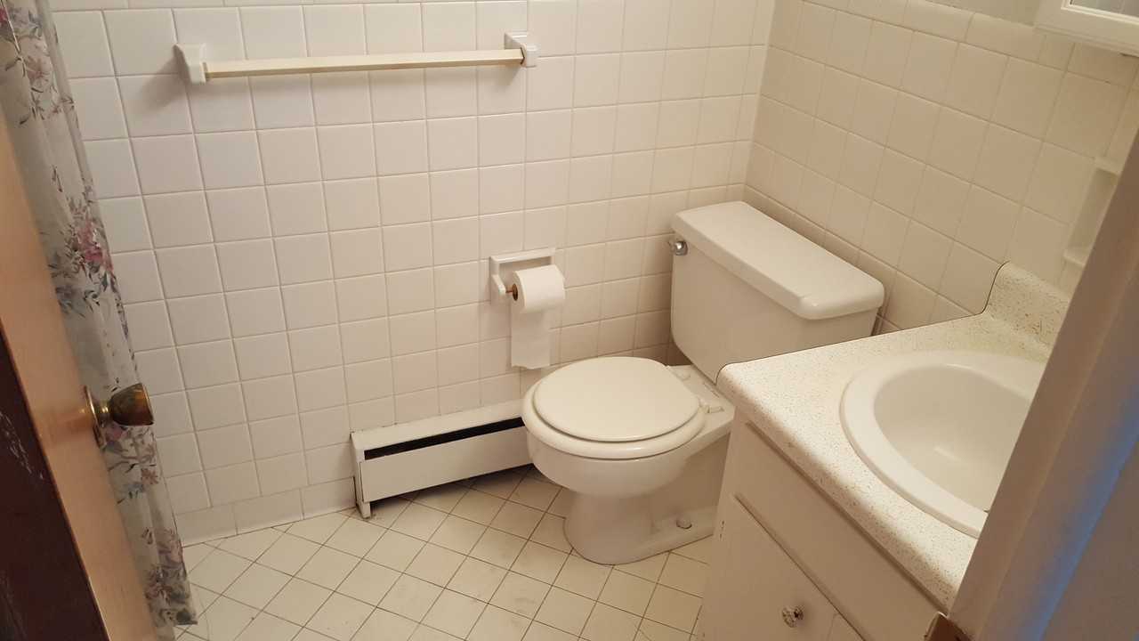 5921 W 25th St - Photo 6 of 16