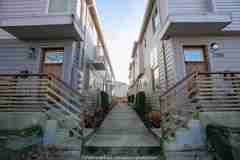 7720 Se Washington St - Photo 1 of 1