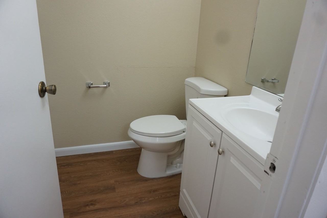 4266 Windergate Dr - Photo 7 of 16