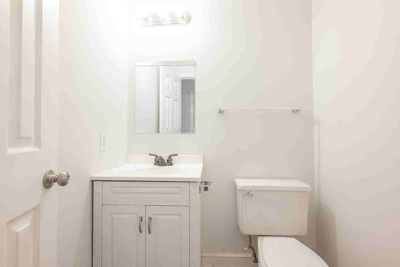 3219 Castlebury Dr - Photo 6 of 31