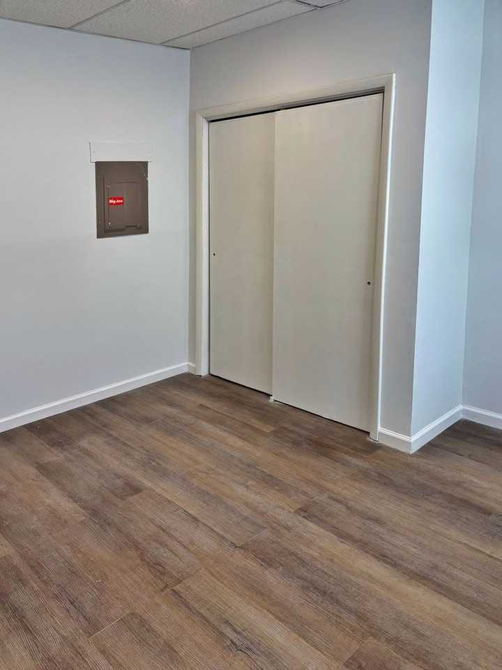 1002 S 6th St - Photo 7 of 13