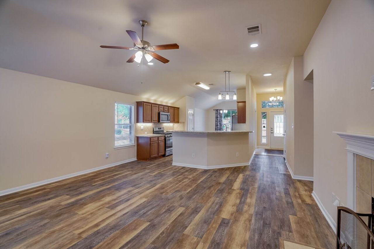 4332 Hidden Park Dr - Photo 5 of 20