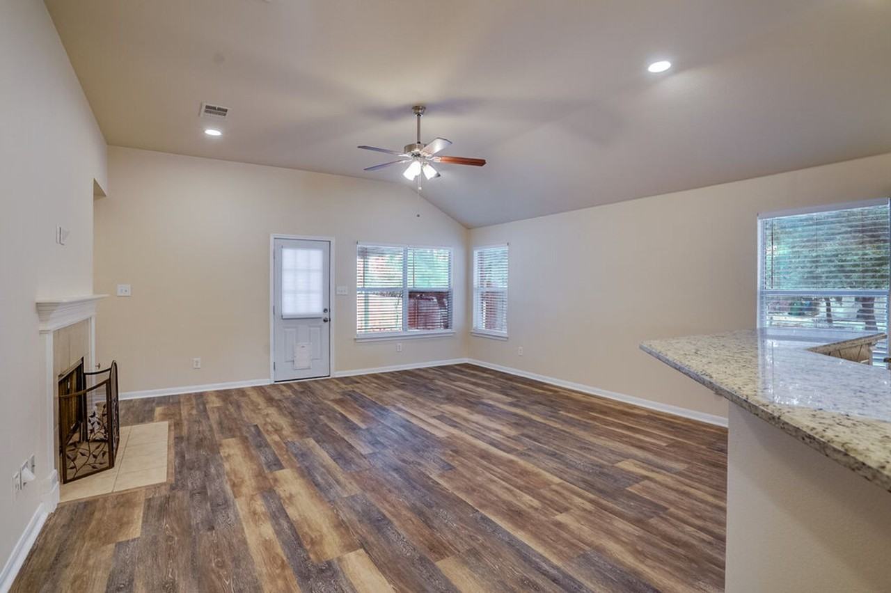 4332 Hidden Park Dr - Photo 6 of 20