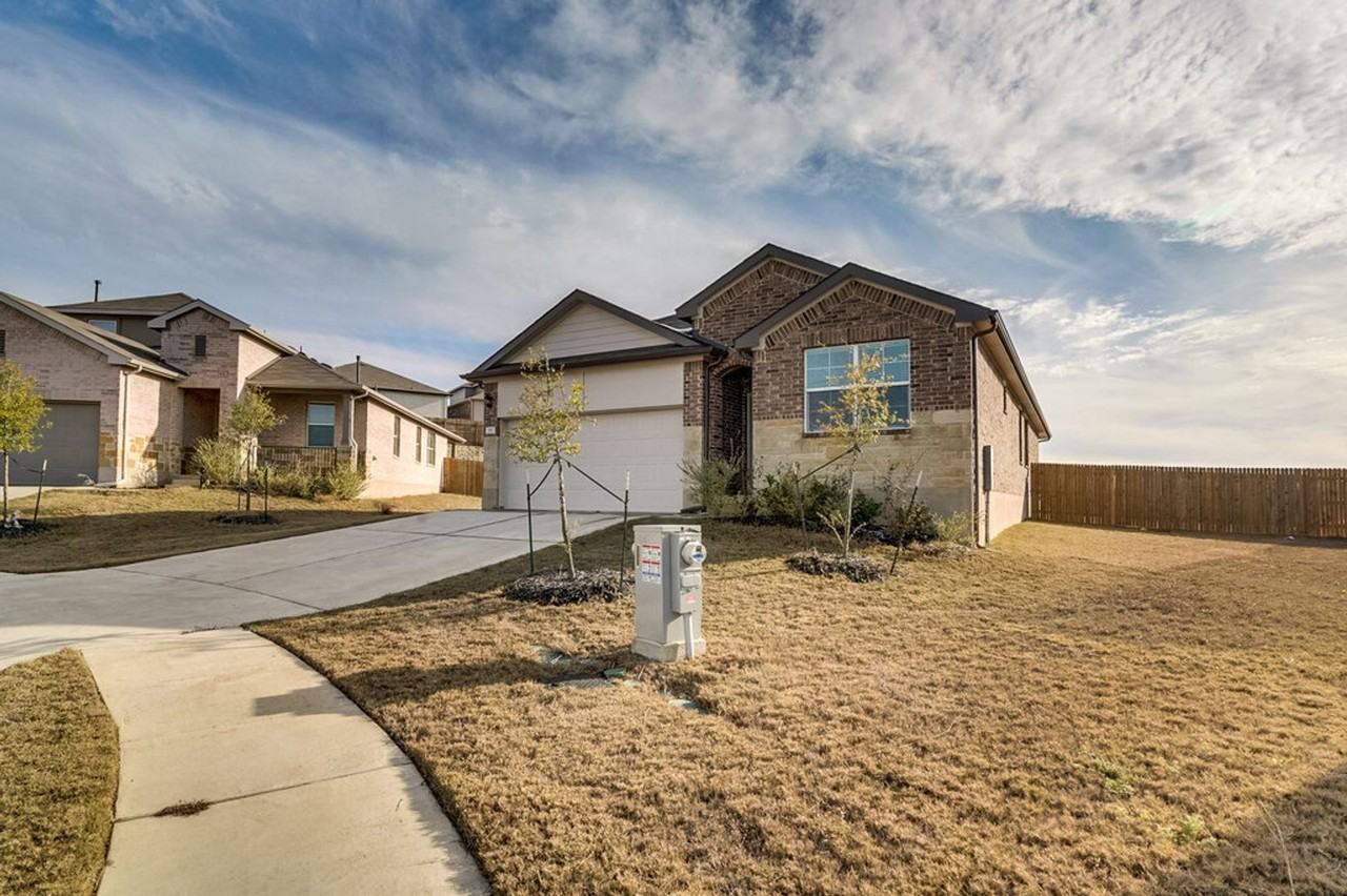 152 Docile Loop - Photo 2 of 20