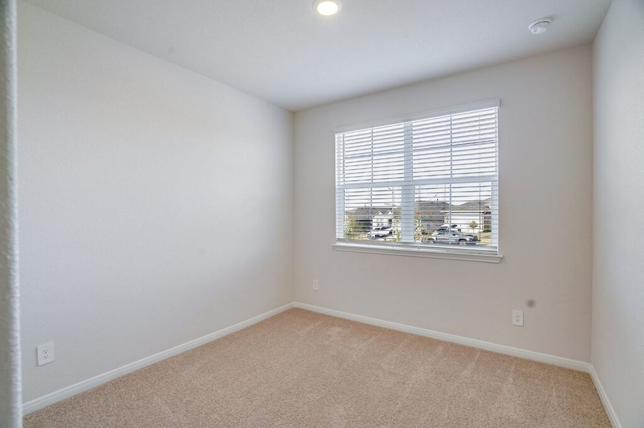 152 Docile Loop - Photo 7 of 20