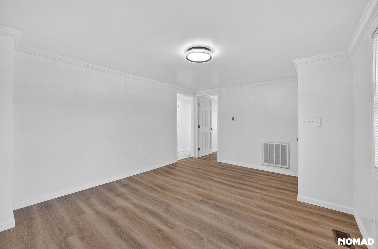 129 Williams Rd - Photo 7 of 50