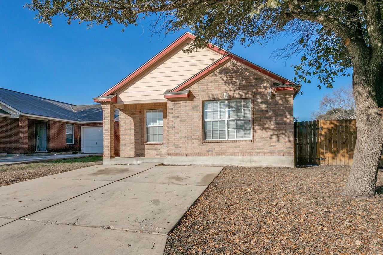 4711 Gavlick Farm - Photo 3 of 25