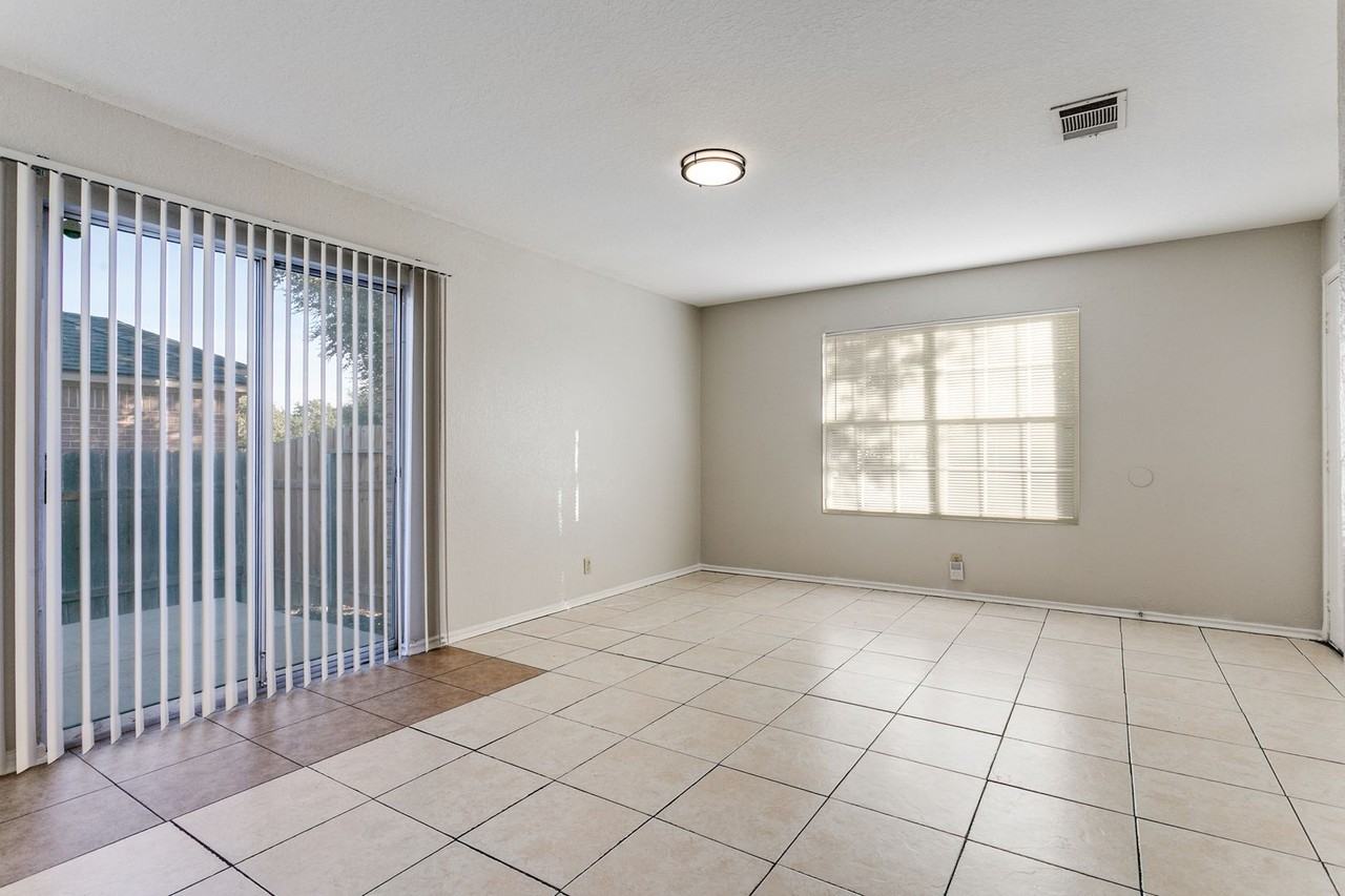 4711 Gavlick Farm - Photo 4 of 25