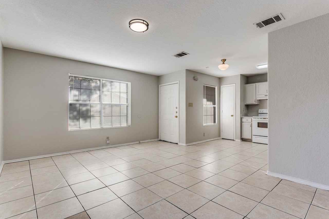 4711 Gavlick Farm - Photo 5 of 25