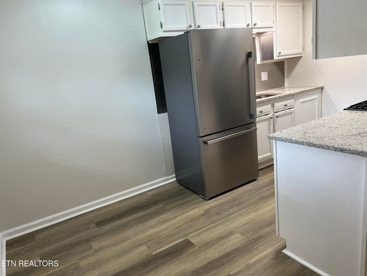 614 Agnes Rd #3 - Photo 6 of 19