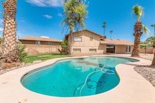 1522 E Fremont Dr - Photo 1 of 1