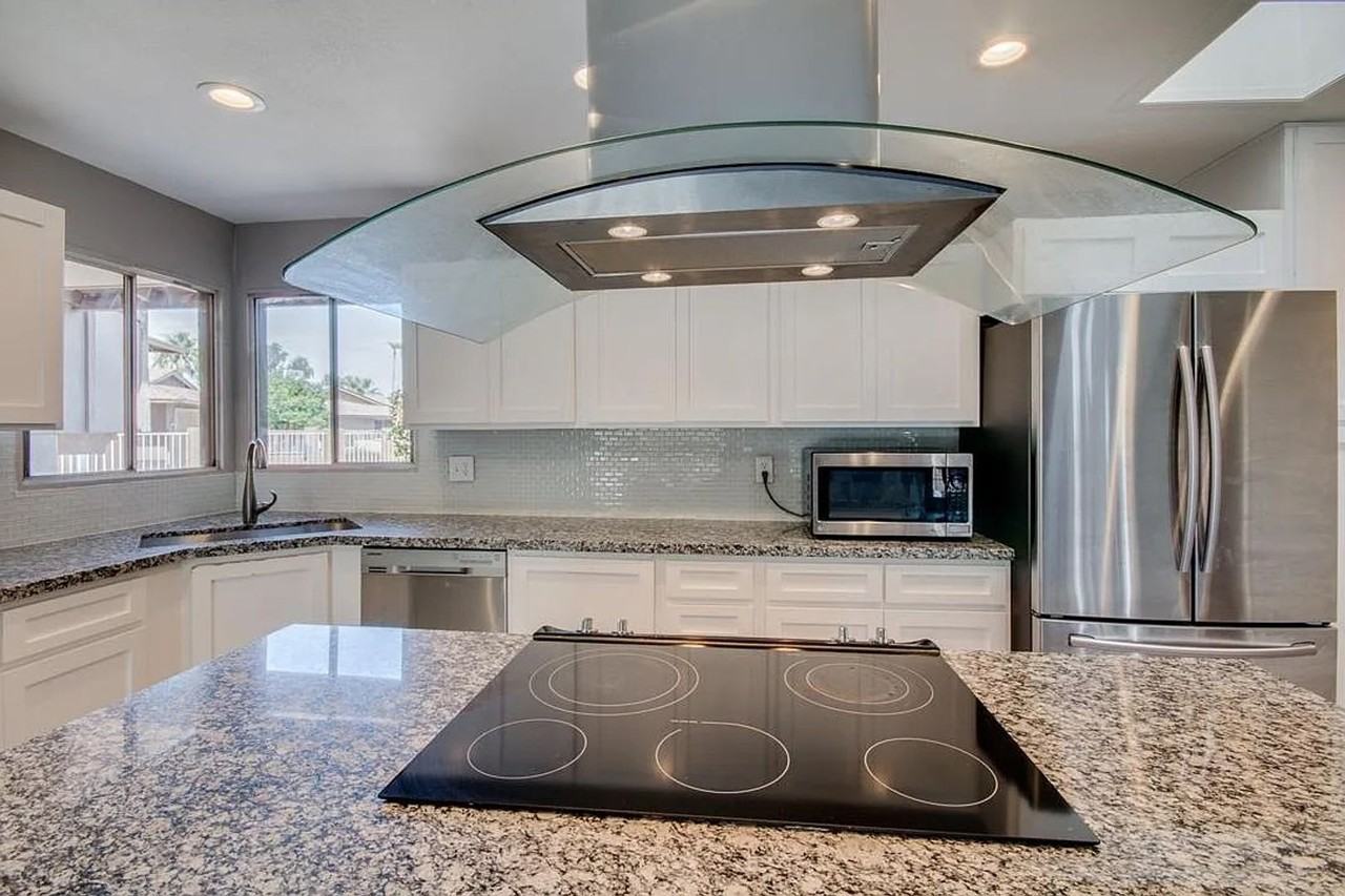 1522 E Fremont Dr - Photo 6 of 18