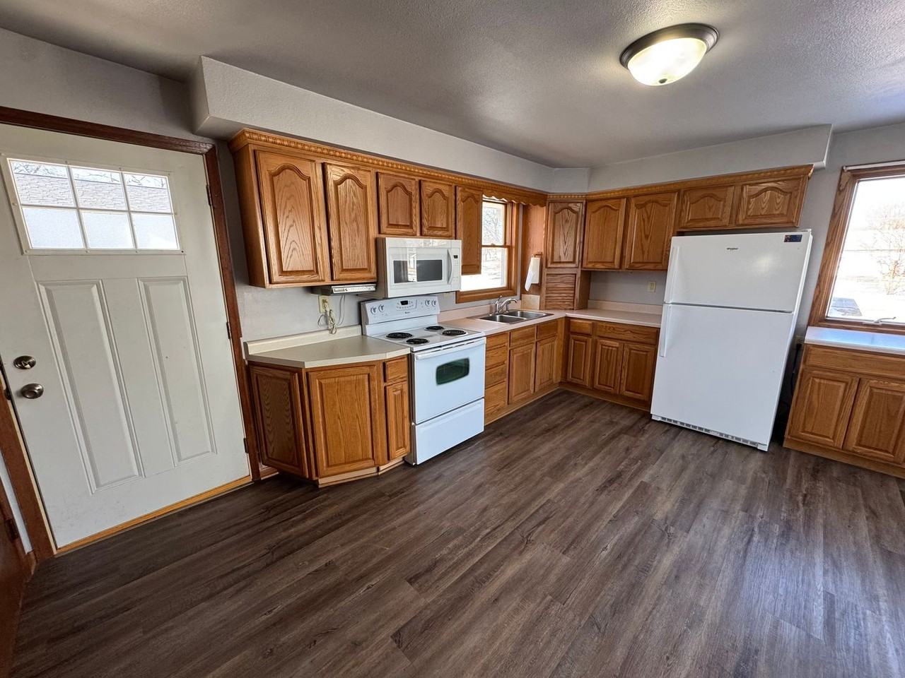 224 Avenue C - Photo 2 of 10