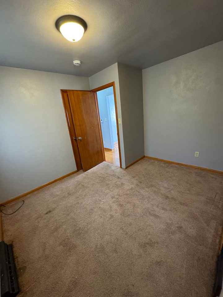 224 Avenue C - Photo 4 of 10