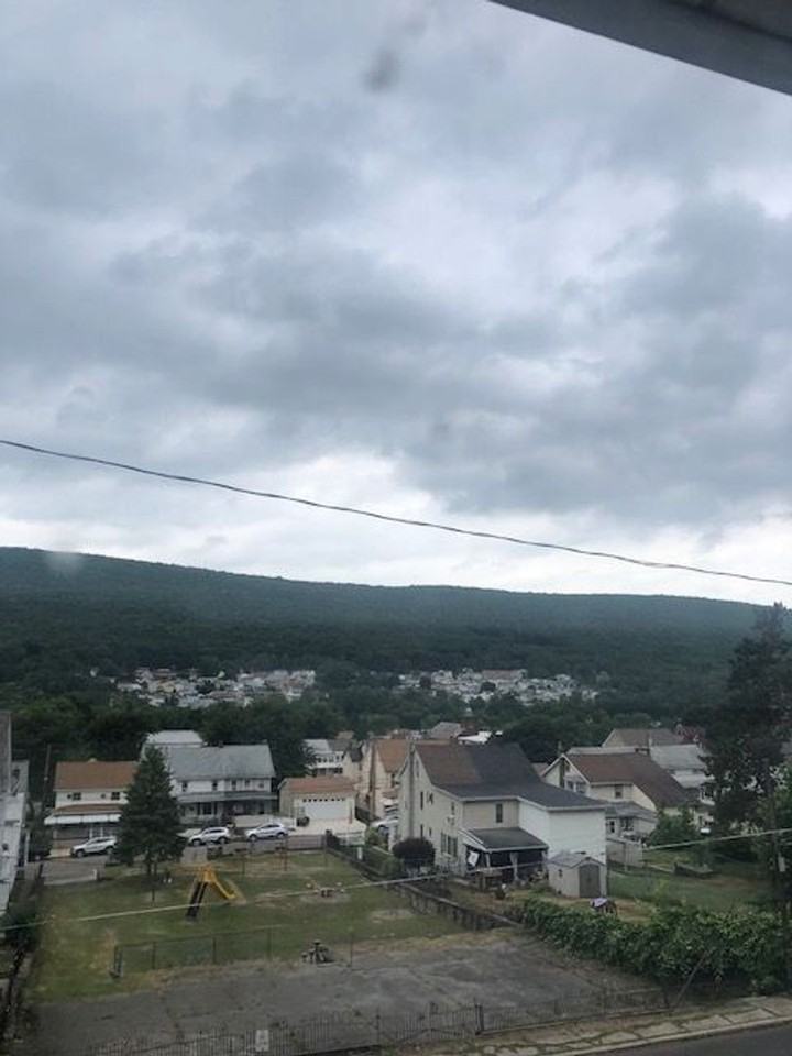 243 W High St - Photo 2 of 13