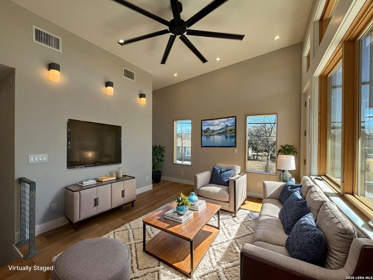 1107 S Cherry St - Photo 2 of 40