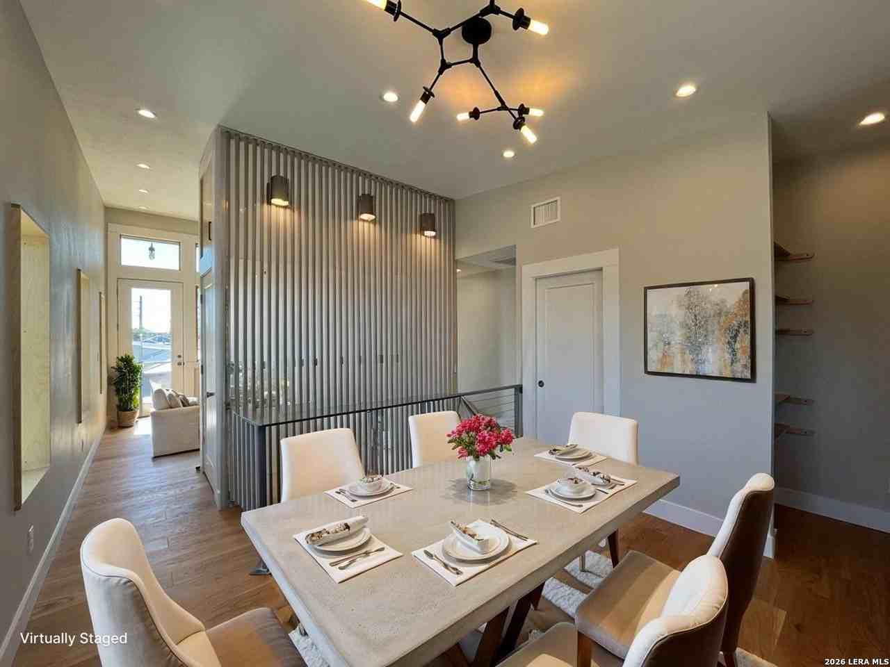 1107 S Cherry St - Photo 3 of 40