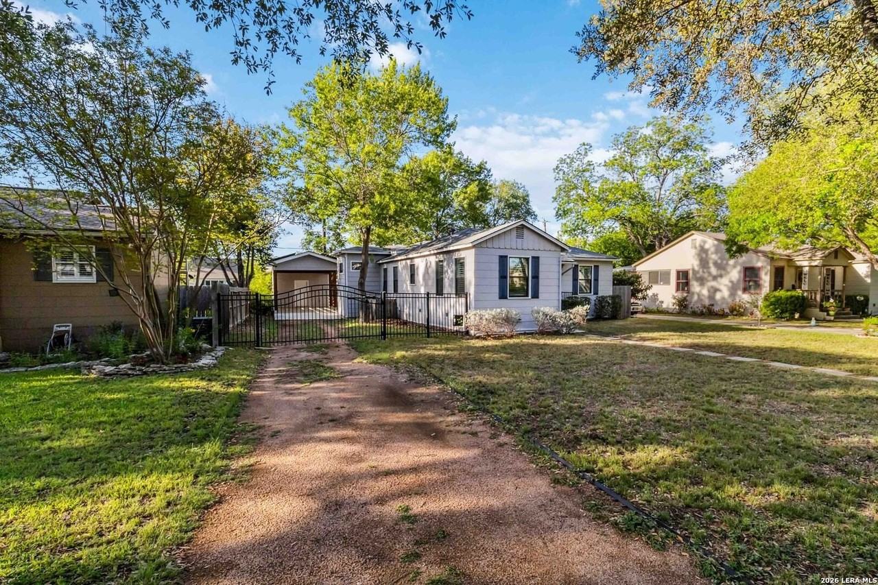 124 Harmon Dr - Photo 4 of 37