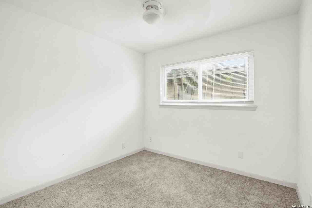 1107 S Brownleaf St - Photo 5 of 12