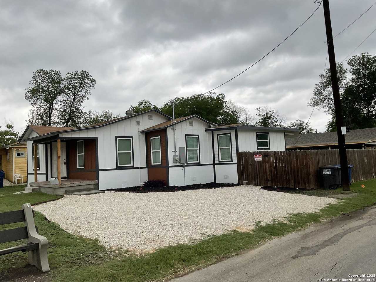 2703 Menchaca St Unit A #A - Photo 3 of 16