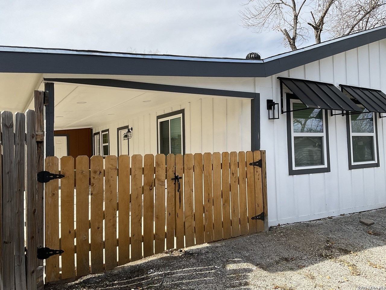 2703 Menchaca St Unit 2 #2ORB