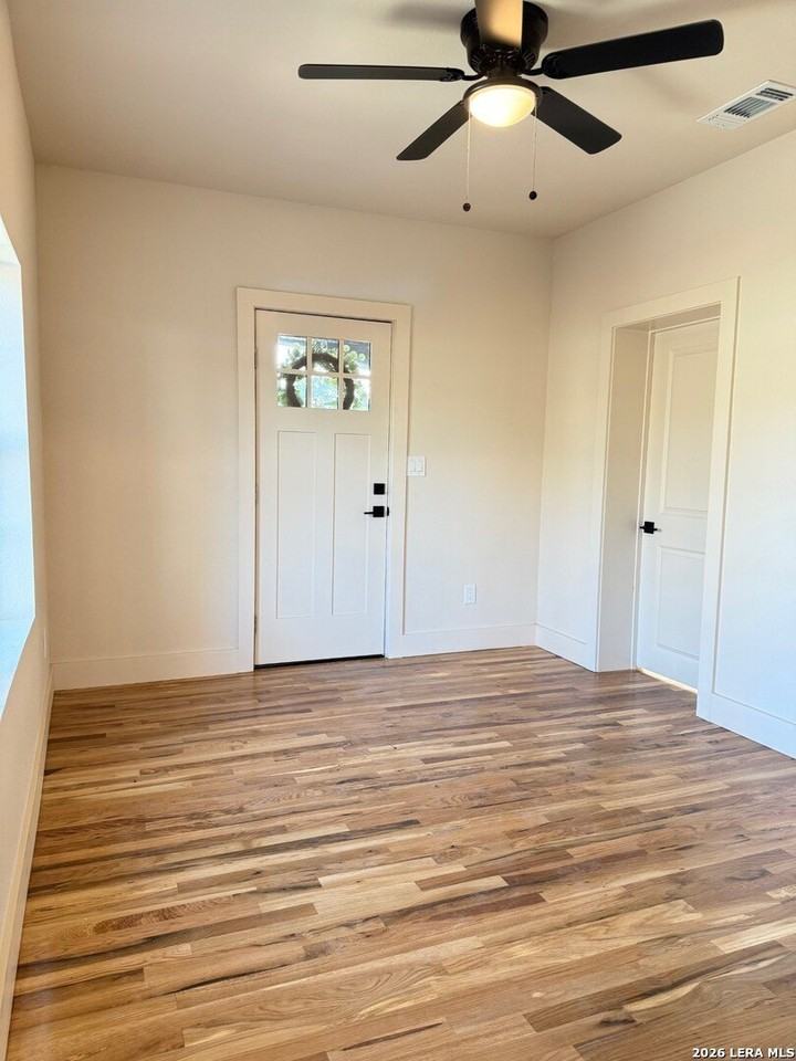 219 Carle Ave - Photo 2 of 19