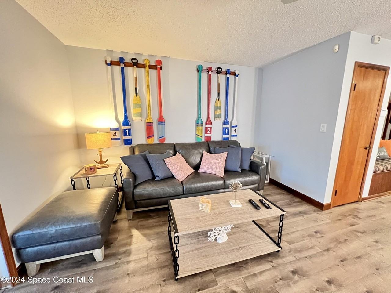 416 Sailfish Ave - Photo 4 of 24