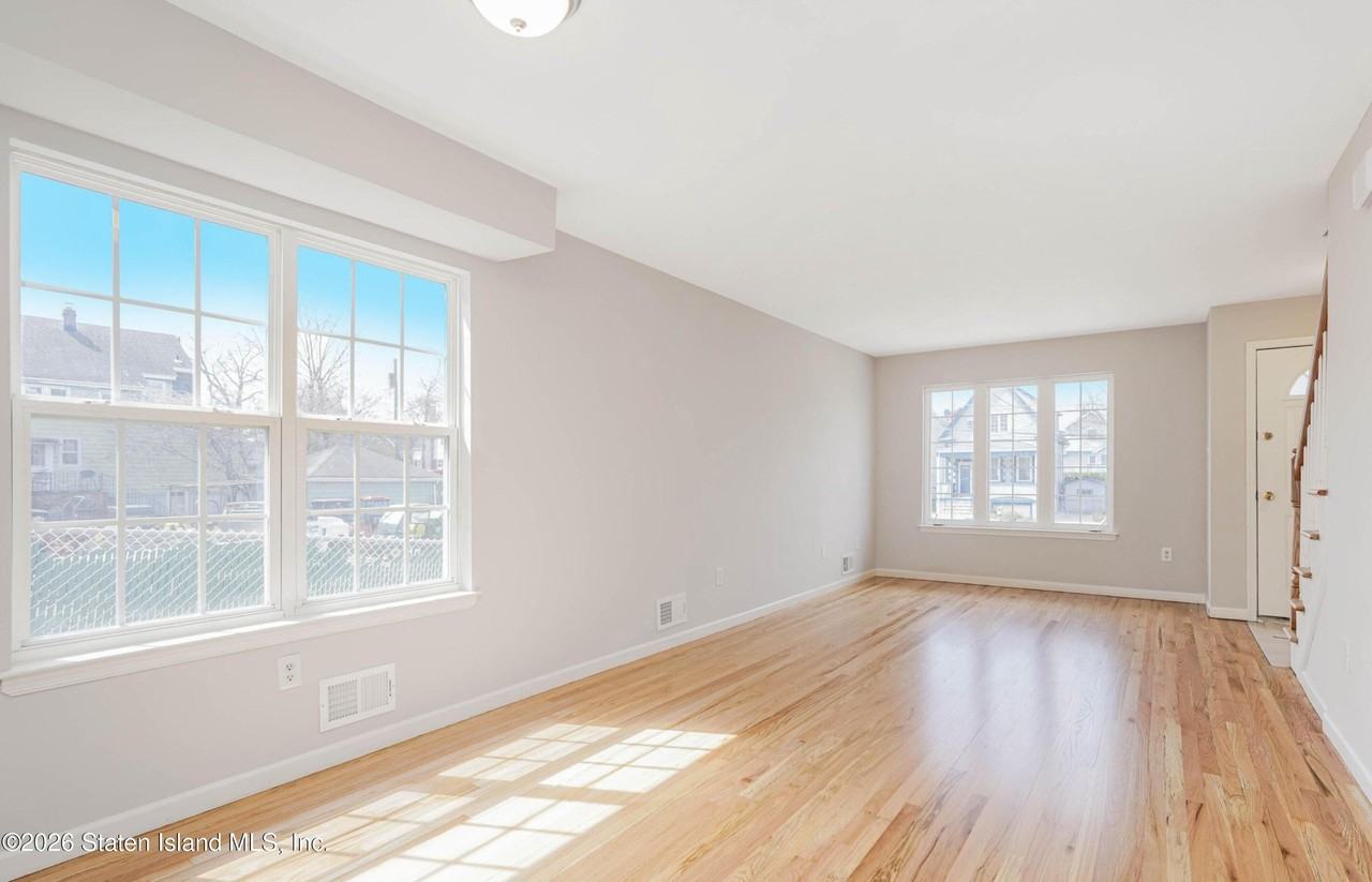 15 Mann Ave #M - Photo 2 of 11