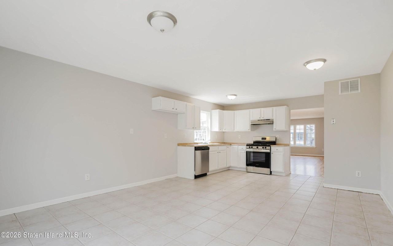 15 Mann Ave #M - Photo 3 of 11