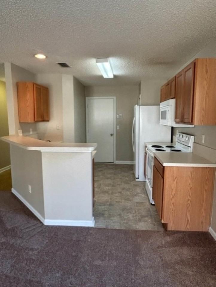 950 Wyndfield Circle - Photo 6 of 27