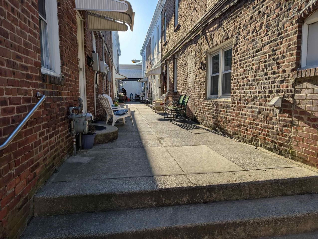 4 Italy Ter - Photo 2 of 16