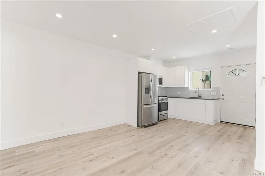 4552 Murietta Ave #NA - Photo 6 of 13