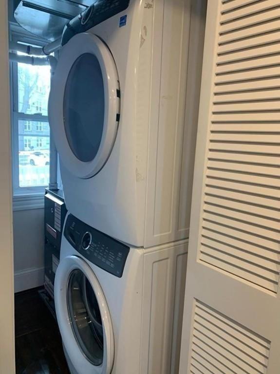 389 Centre St #1 - Photo 4 of 7