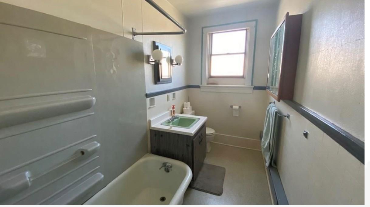 517 Somerset St #5 - Photo 4 of 6