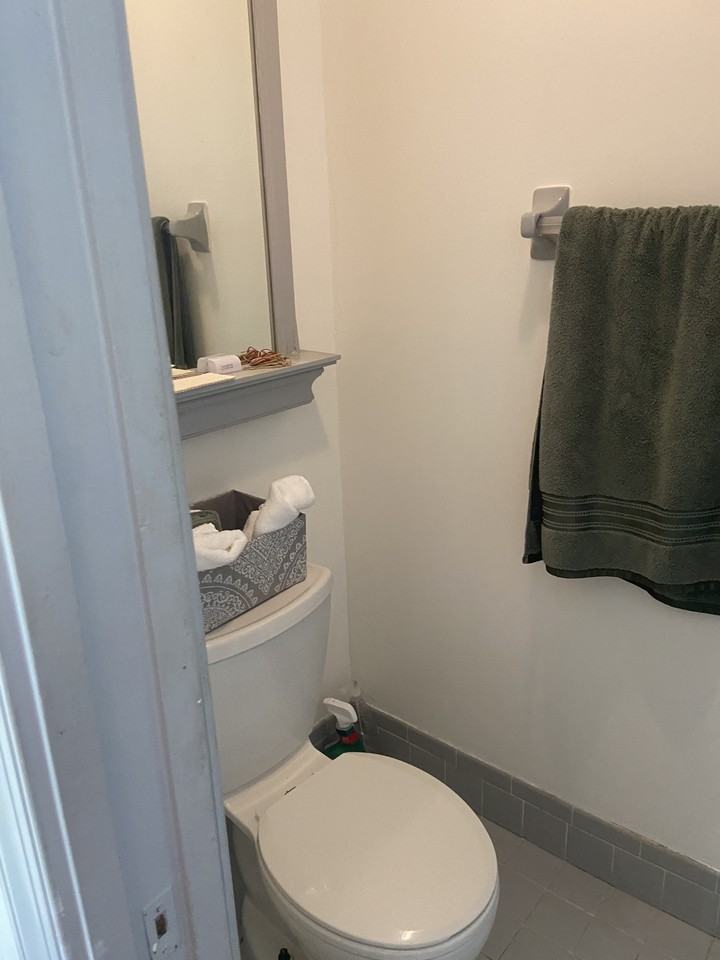 9641 Riverside Dr #F1 - Photo 4 of 27