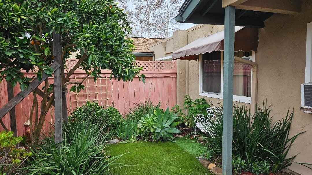 10216 Princess Sarit Way #10310197 - Photo 2 of 20