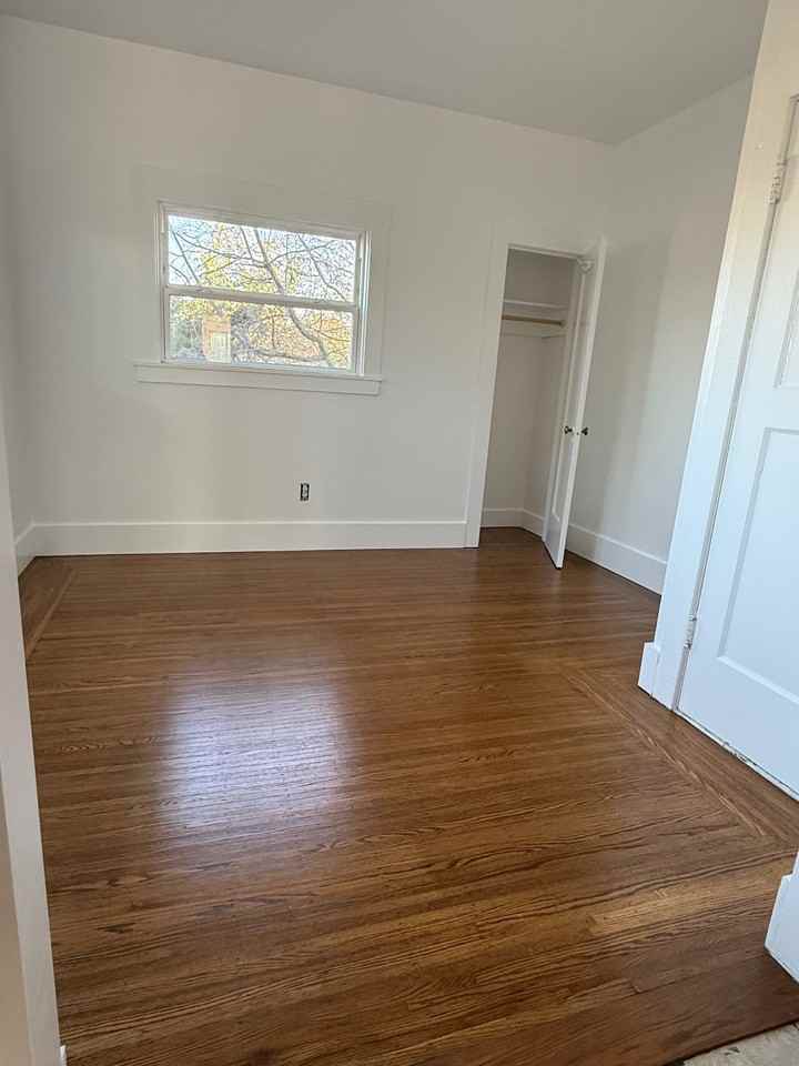 478 62nd St #A - Photo 5 of 8