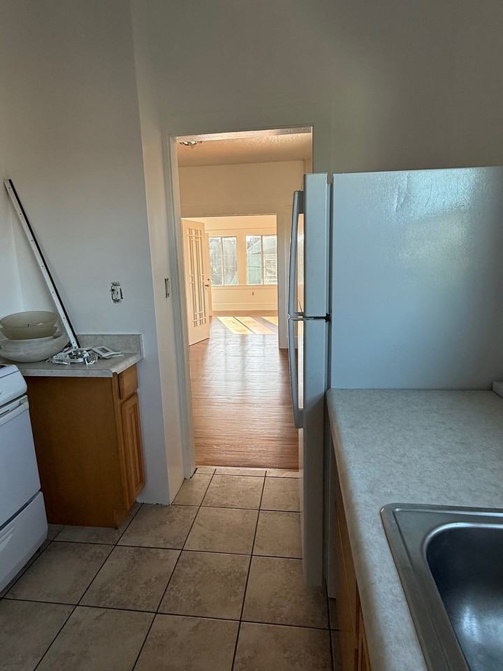 478 62nd St #A - Photo 6 of 8