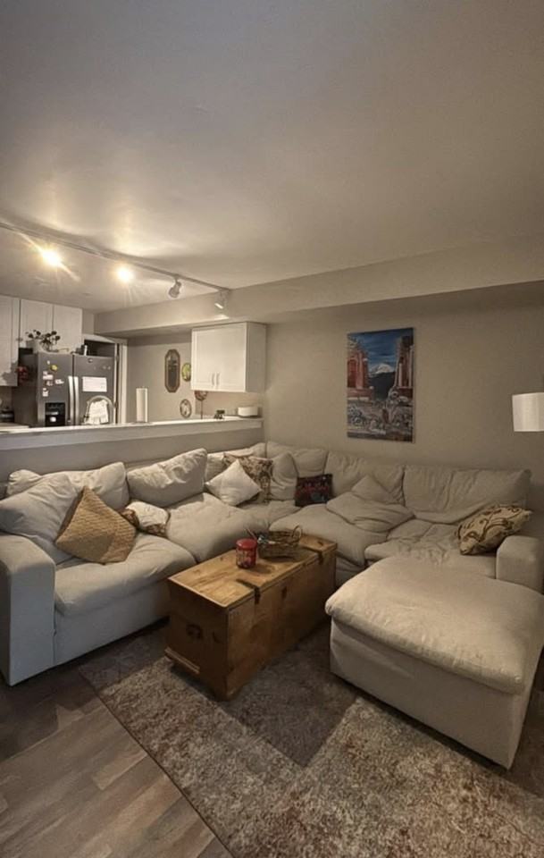 120 Matthew Ct #NONE - Photo 2 of 7