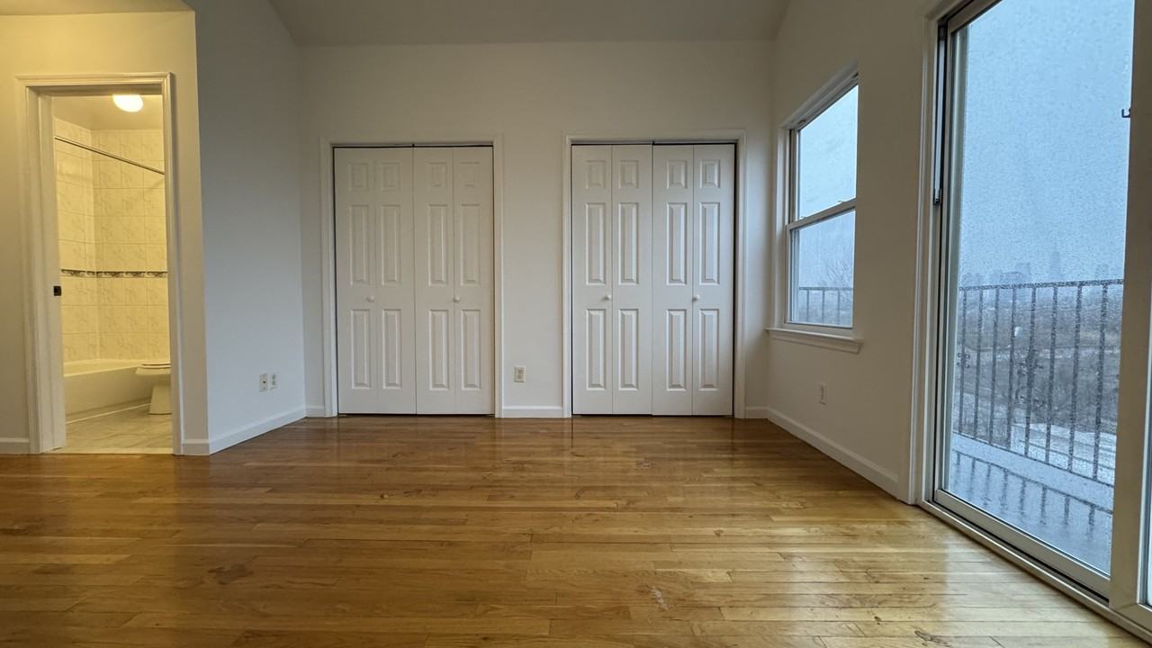 192 Randolph Ave #2 - Photo 2 of 21