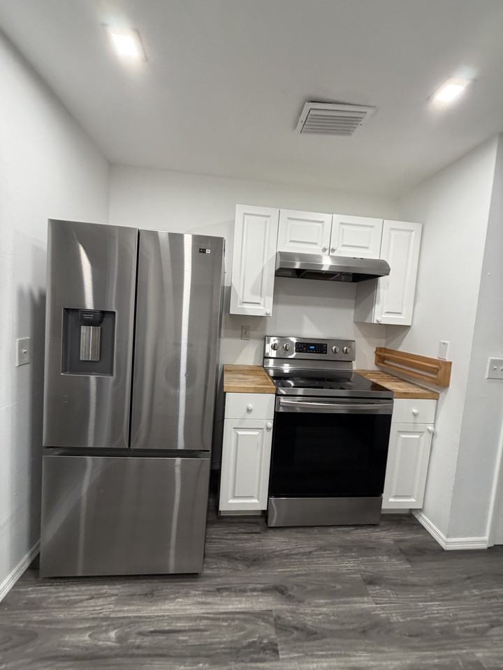 1801 Caralee Blvd #3 - Photo 5 of 11