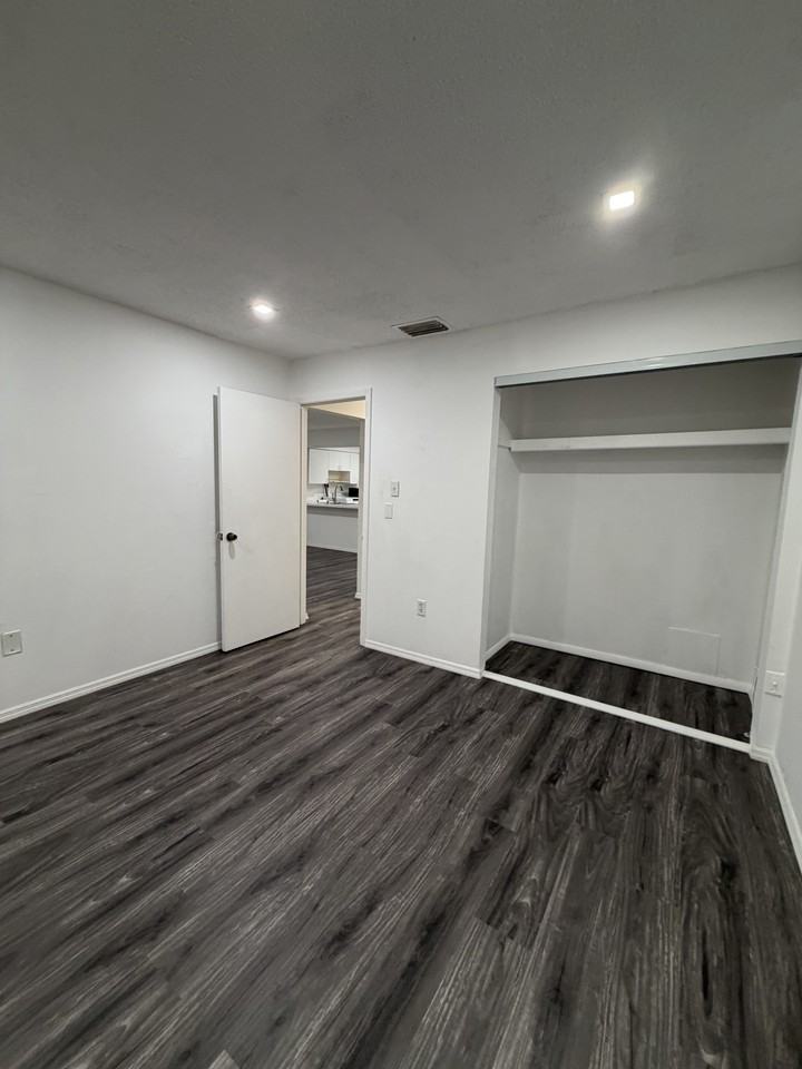 1801 Caralee Blvd #3 - Photo 7 of 11