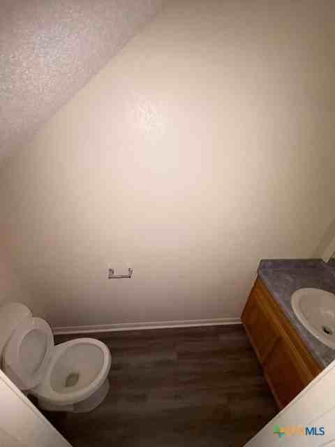 4305 Shawn Dr Apt B #B - Photo 3 of 8
