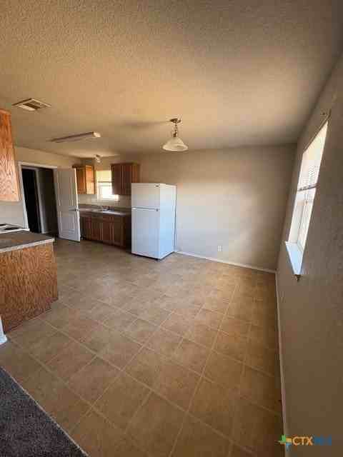 3800 Ida Dr - Photo 3 of 12