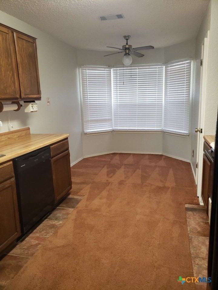 2102 Cascade Dr - Photo 4 of 12