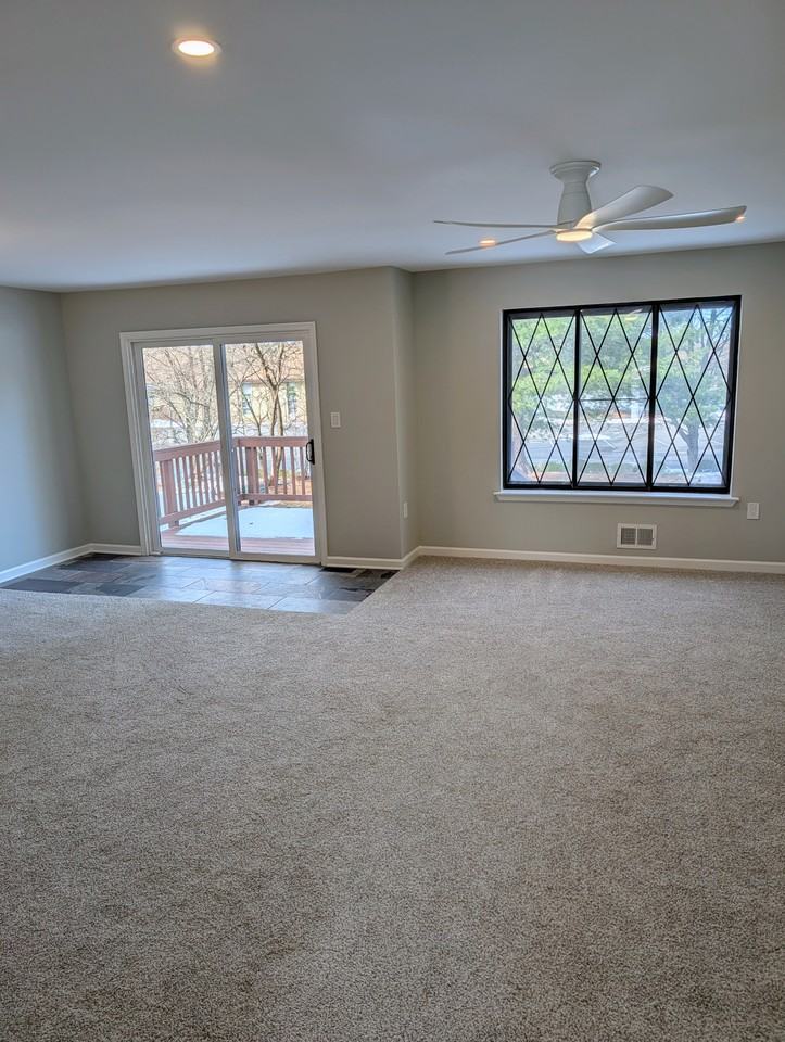 105 Devonshire Ct #105 - Photo 4 of 21