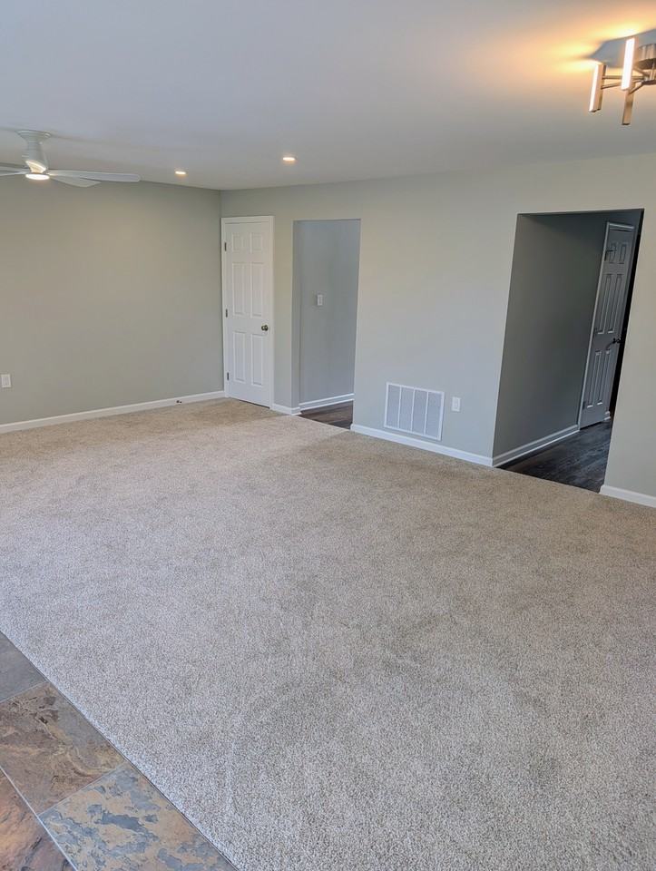 105 Devonshire Ct #105 - Photo 5 of 21