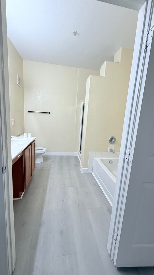 2291 W Horizon Ridge Pkwy #7141 - Photo 2 of 26